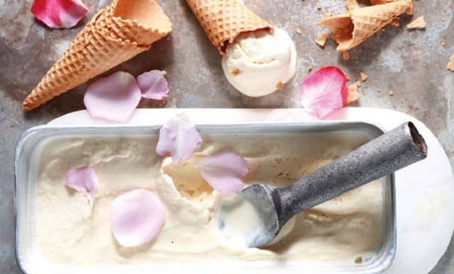 فوت و فن های طرز تهیه ماست بستنی