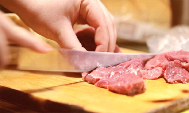 خرد کردن گوشت قیمه