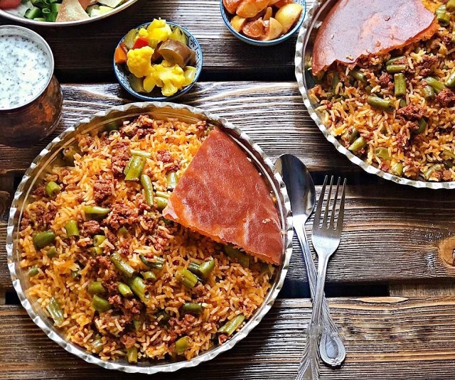 لوبیا پلو از غذاهای خوشمزه ایرانی با برنج