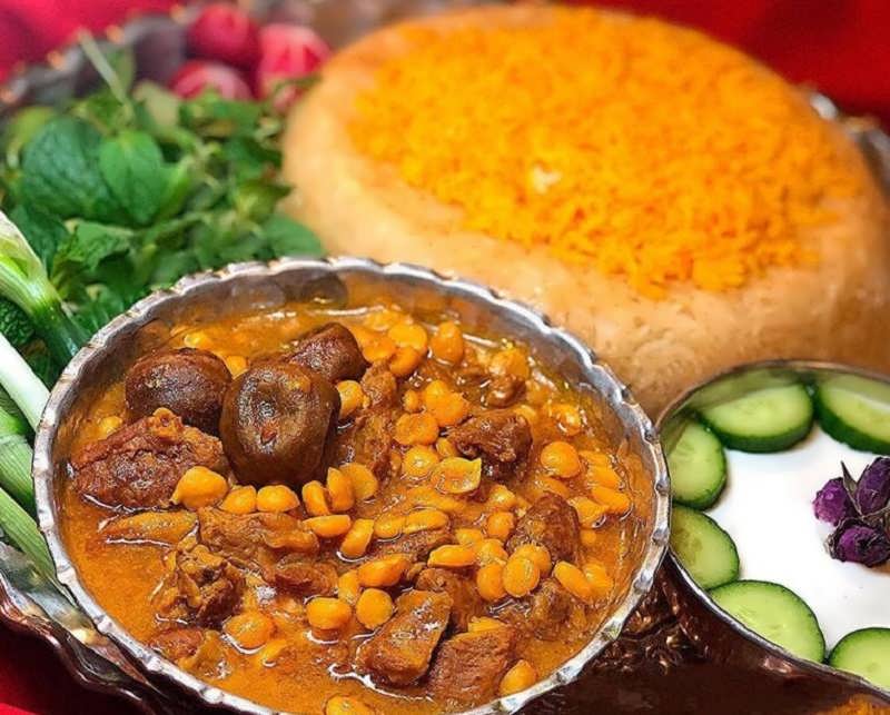 طرز تهیه قیمه نخود از خورش های ایرانی با گوشت تکه ای