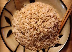 برنج قهوه ای و خواص آن برای لاغری و سلامت مادران شیرده
