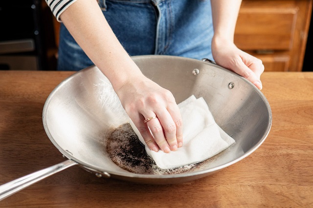تمیز کردن ظروف استیل با سرکه و جوش شیرین