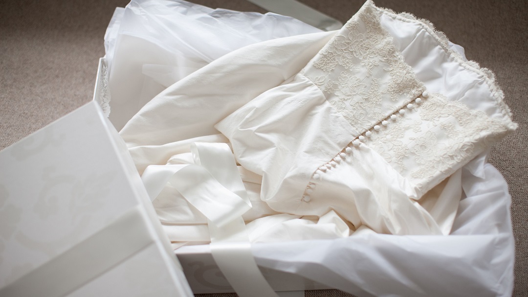 بهترین روش های شستن و نگهداری لباس عروس