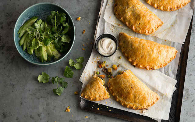 پیراشکی سیب زمینی از انواع غذا با سیب زمینی محبوب برای بچه‌ها