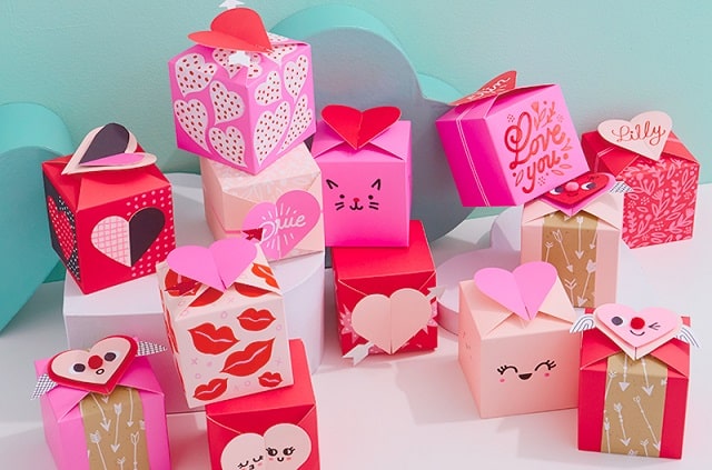 تزئینات کادوی ولنتاین با نقاشی روی باکس ساده
