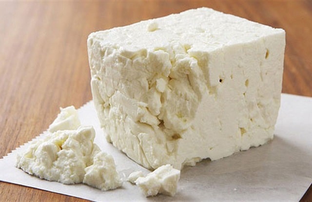 طرز تهیه پنیر لیقوان با ماست
