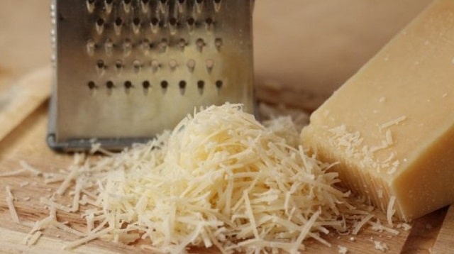 ترکیبات پنیر پیتزا چیست؟