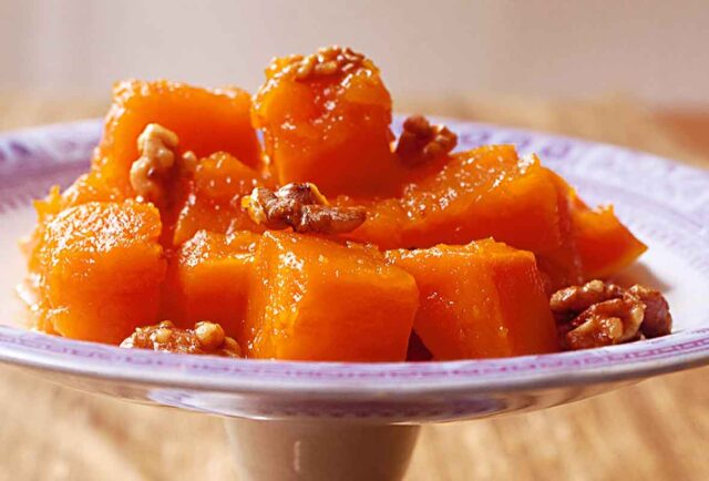 دسر کدو حلوایی با دارچین و بیسکویت