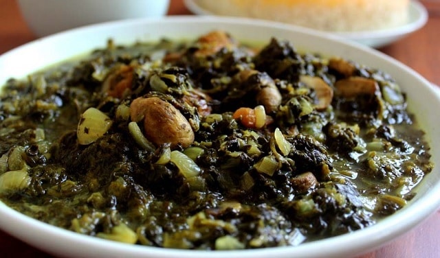 خورش آلو اسفناج در فهرست غذاهای ایرانی خوشمزه