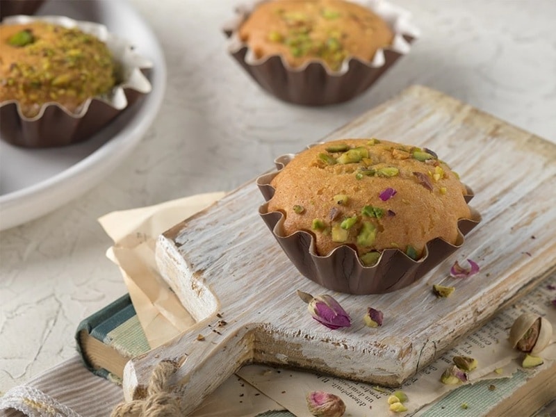 طرز تهیه کیک یزدی به روش قنادهای حرفه ای با ۱۴ نکته طلایی