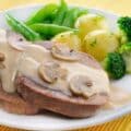 طرز تهیه خوراک زبان گوساله لذیذ به روش رستورانی با سس قارچ