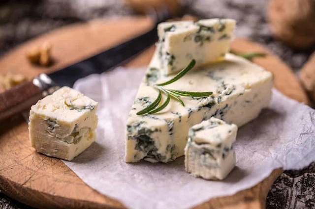 موارد استفاده از پنیر بلوچیز در رژیم غذایی
