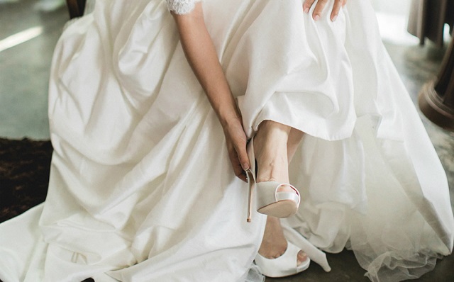 برای انتخاب کفش عروسی به اندازه پاشنه آن توجه کنید