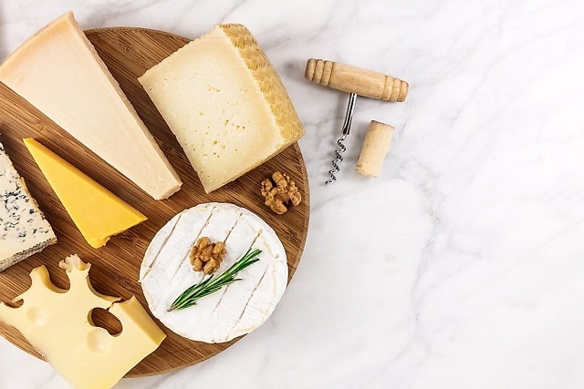 پنیر را با چه مواد غذایی بخوریم؟