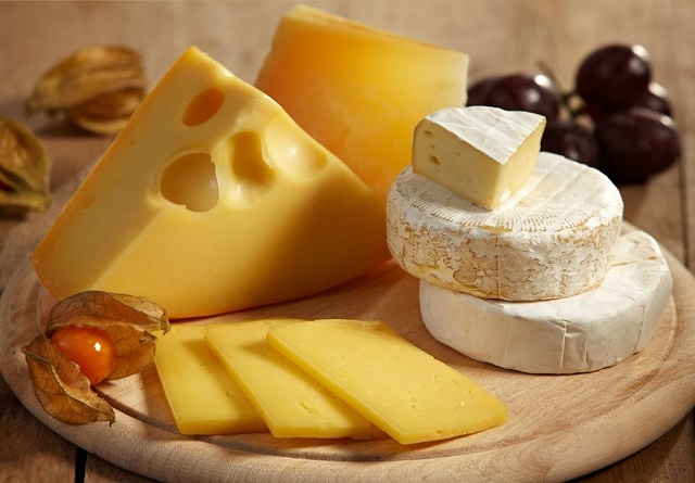 آیا پنیر برای سلامت دندان‌ مفید است؟