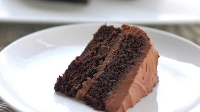 طرز تهیه کیک دبل چاکلت بدون فر