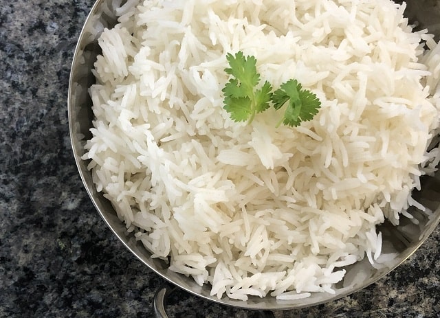 برای عطر بخشیدن به برنج از روغن‌های معطر استفاده کنید