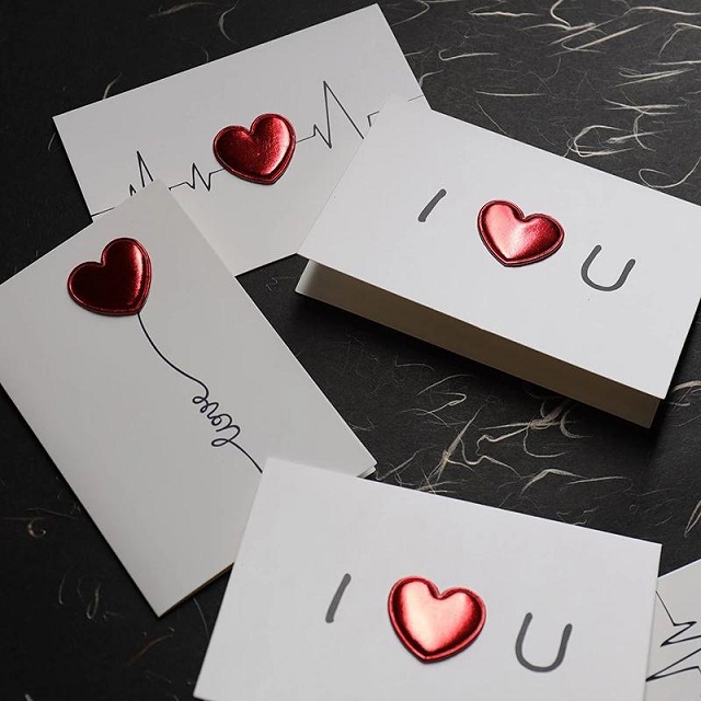 آموزش ساخت کارت پستال با یک برچسب قلبی شکل
