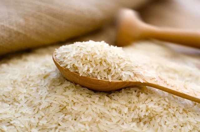اهمیت نگهداری صحیح برنج خام در خانه