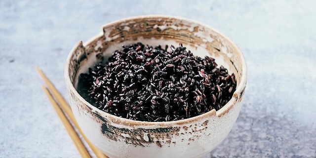 خواص برنج سیاه برای پوست