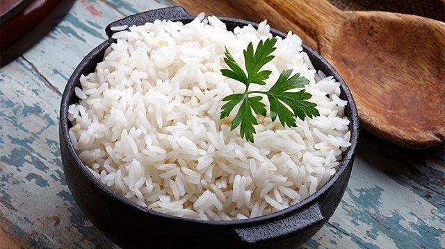 طرز تهیه برنج آبکش به روش چلو رستورانی