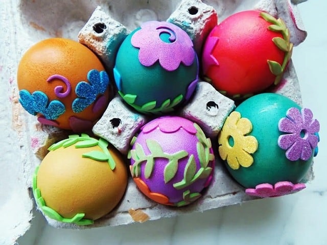 نکاتی که باید در مورد رنگ‌آمیزی تخم‌مرغ‌های عید با رنگ خوراکی بدانید