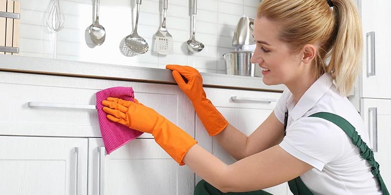 ترفندهای تمیز کردن سطوح مختلف آشپزخانه، حمام و سرویس بهداشتی
