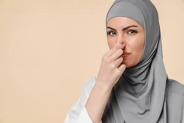 علت بوی بد دهان در ماه رمضان چیست؟