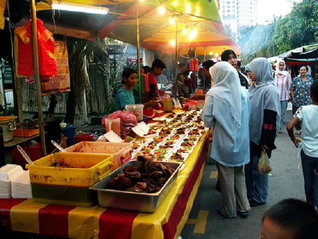 بازار ماه رمضان در کوالالامپور