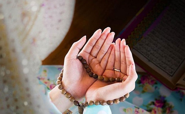 وقت بیشتری را به دعا کردن و نماز خواندن اختصاص دهید