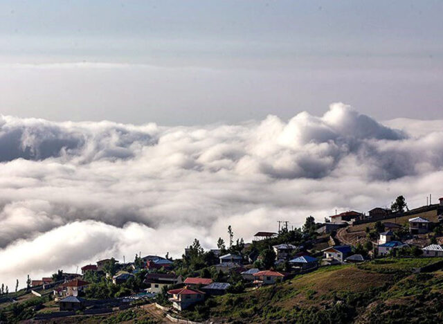 فیلبند، روستایی در محاصره ابرها