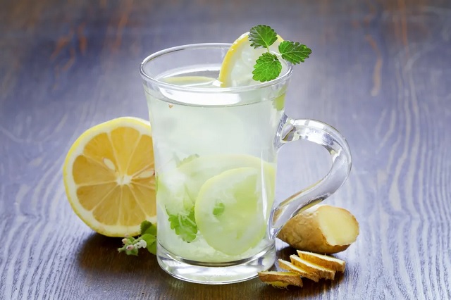 مراحل طرز تهیه شربت زنجبیل با لیمو ترش