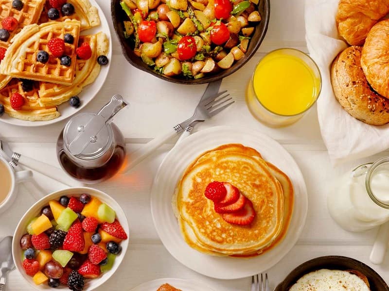 18 مواد غذایی، میوه و آبمیوه که نباید ناشتا مصرف شوند