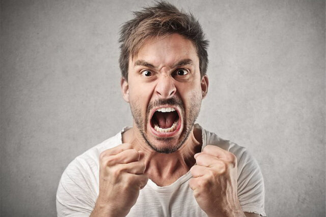 نشانه‌های عصبانیت در گرما و راه‌ های کنترل خشم