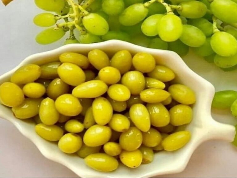 طرز تهیه ترشی غوره به ۴ روش فوری بدون کپک + نکات طلایی