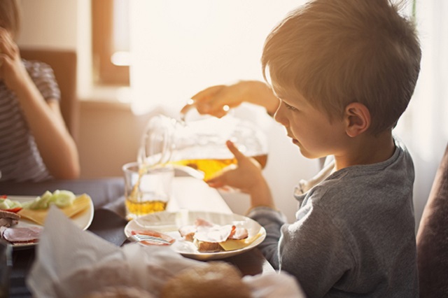 3 ایده جذاب برای ترغیب کودکان به خوردن صبحانه