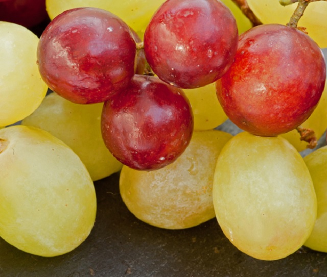 افزایش انرژی با مصرف انگور