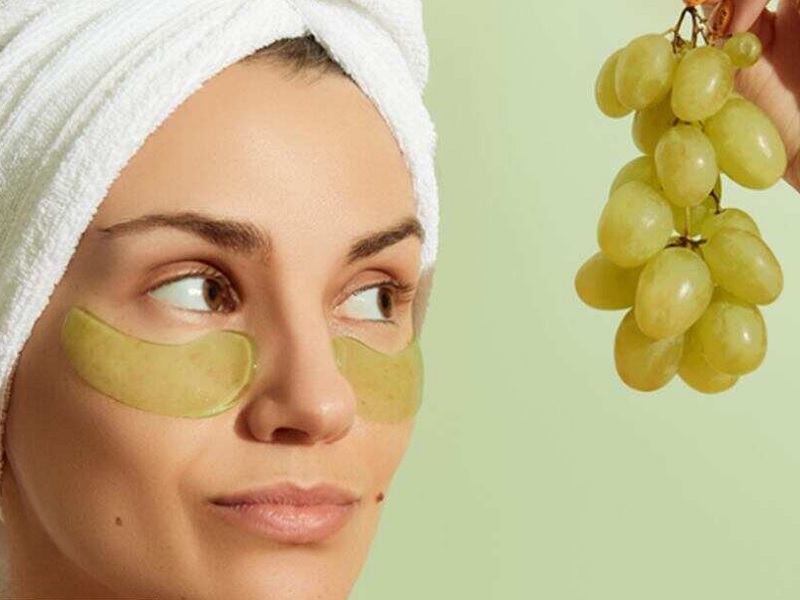 طرز تهیه 12 ماسک انگور برای کاهش چین و چروک و جوانسازی پوست