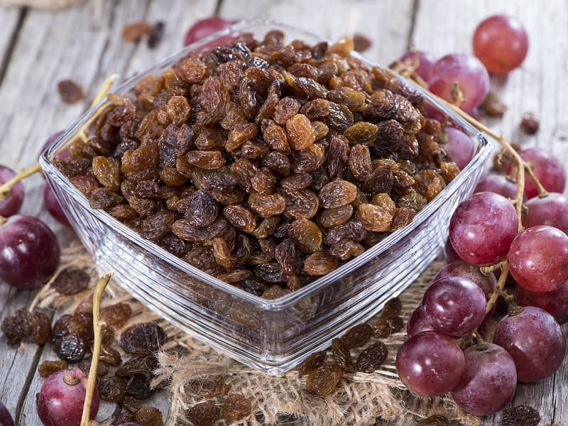 5 روش خشک کردن انگور و تهیه کشمش در خانه بدون تیزاب