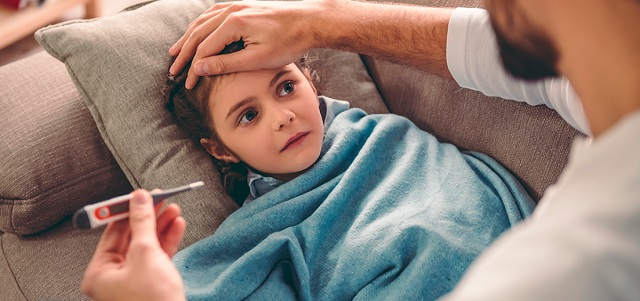 چه زمانی برای درمان آنفولانزا در کودکان، به پزشک مراجعه کنیم؟