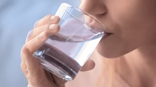 ّبرای تقویت سیستم ایمنی بدن آب بنوشید