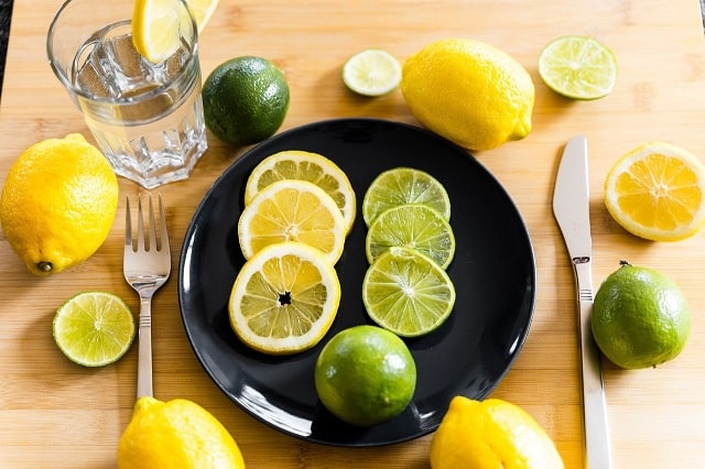 مضرات و عوارض مصرف زیاد لیمو ترش