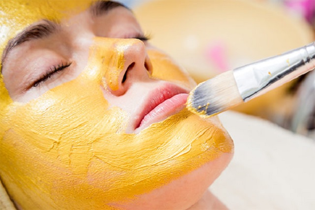 ماسک زردچوبه و کشک برای پاکسازی پوست