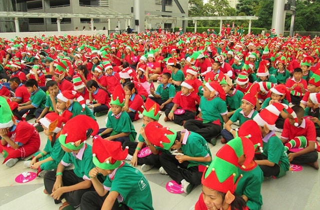 بزرگ‌ترین گردهمایی بابانوئل‌ها