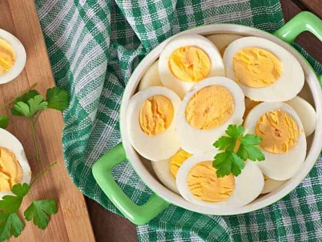 کاهش تری گلیسرید از فواید تخم مرغ