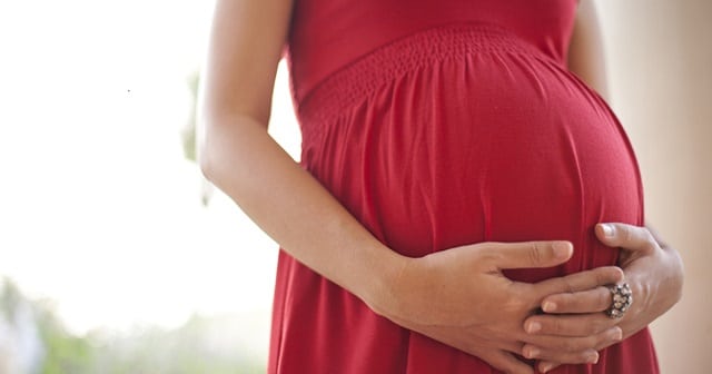 چه کسانی برای آزمایش تیروئید در بارداری غربالگری می‌شوند؟