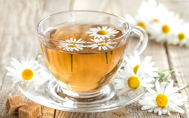 بهبود کیفیت خواب از خواص چای بابونه