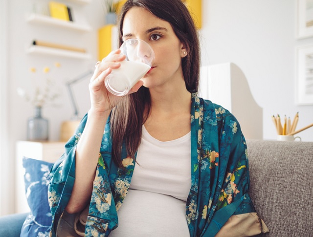 فواید مصرف شیر در بارداری