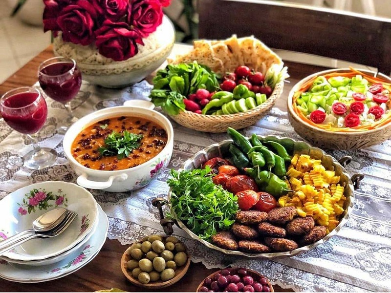 برنامه پیشنهادی غذاهای یک ماهه سحری، افطار و شام ماه رمضان