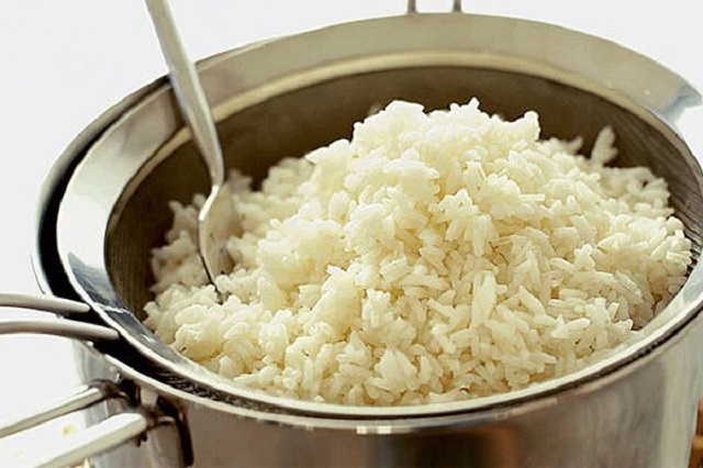 چقدر نمک به برنج ایرانی اضافه کنیم؟